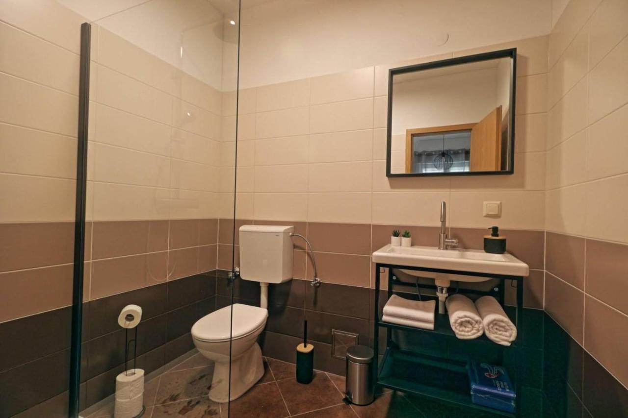 Apartman Studio Pesja Omisalj Exterior photo